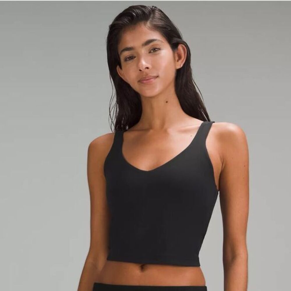 Lululemon Women’s 10 Align Tank Solid Black Fitted Crop Padded Basic Trendy‎ New